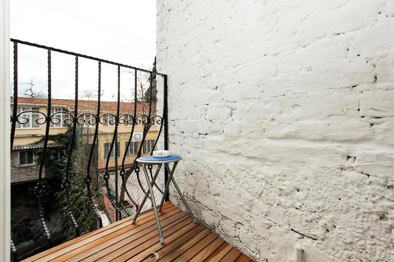 Apartment Stylish City Getaway-Explore The Urban Delights Istanbul